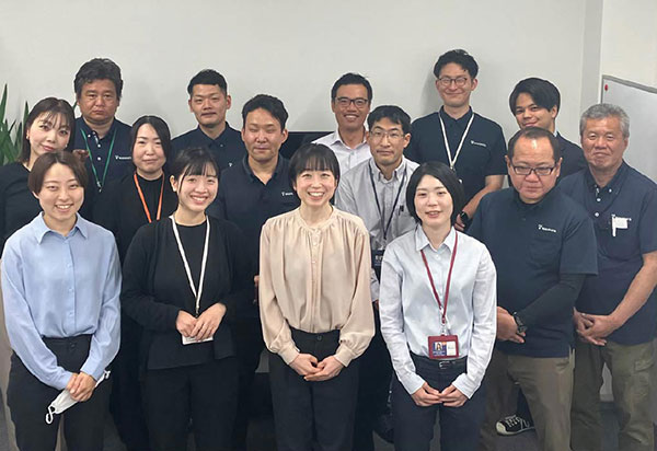 株式会社ヤマシタ東住吉営業所スタッフ集合イメージ